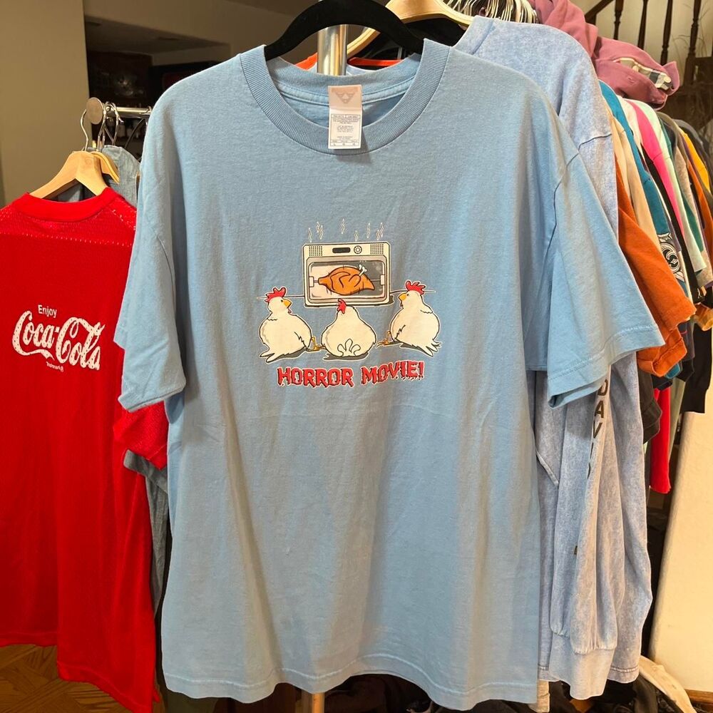 Vintage 90s Chicken Horror Movie Microwave T Shirt!